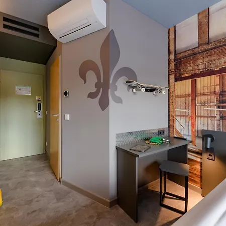 Felix Hotel 2*